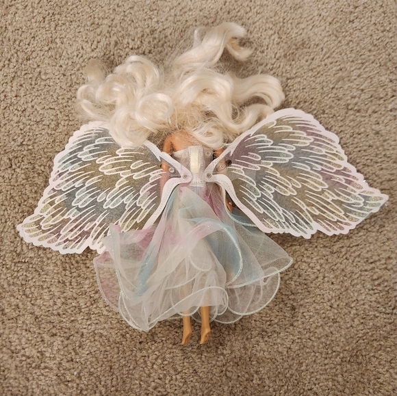 Vintage 1996 Angel Princess Blonde Barbie Doll with Wings - 1990s #BB - Picture 2 of 2